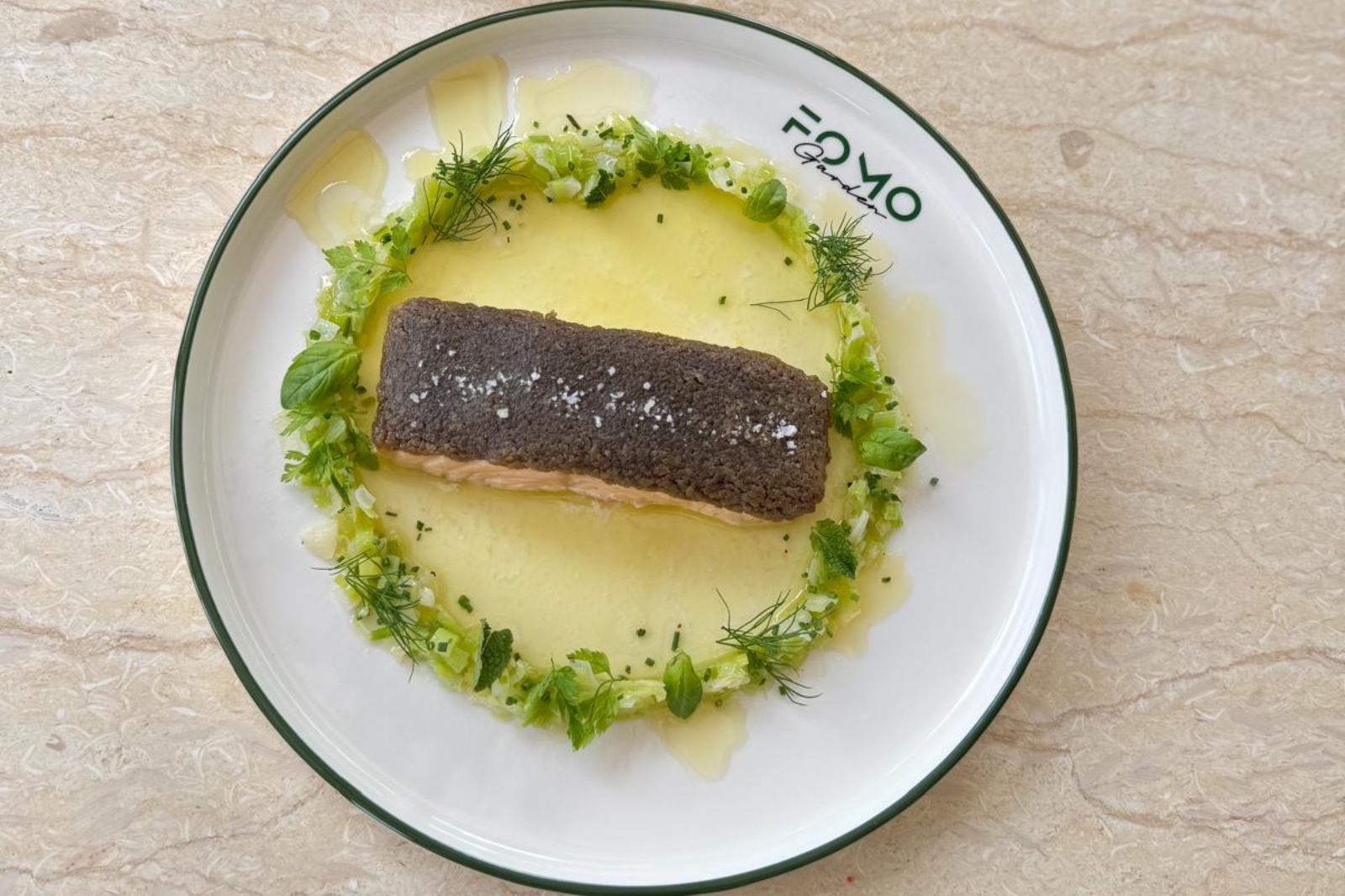 SAUMON EN CROUTE DE CÊPES